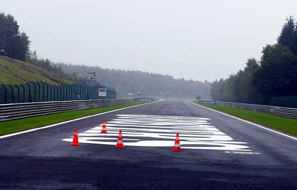 FIA uždraudė reklamą ant trasos