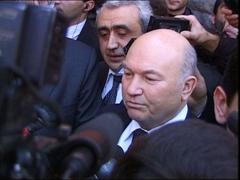 J.Lužkovas kaltina B.Ecclestone'ą