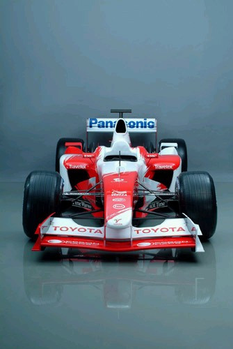 "Toyota" prarado rėmėją