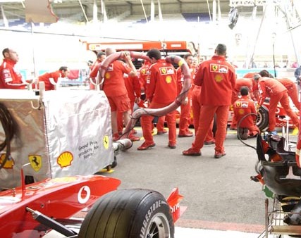N.Lauda: “Ferrari” mechanikai – profesionalai”