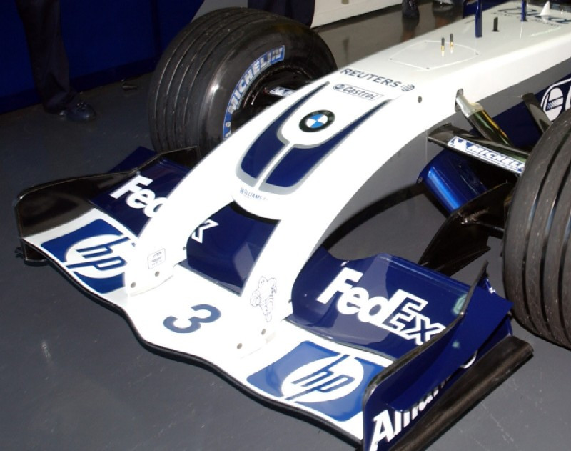 „Renault“ stebi FW26 “nosį“