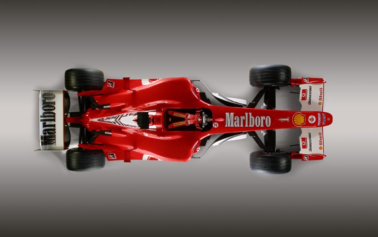 „Ferrari“ sezoną pradės senu bolidu