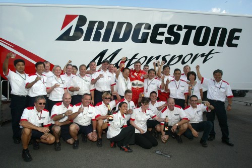 „Bridgestone“ laimėjo padangų tiekimo „Formulei-1“ konkursą