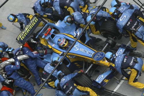 J.Villeneuve‘as liks „Renault“?
