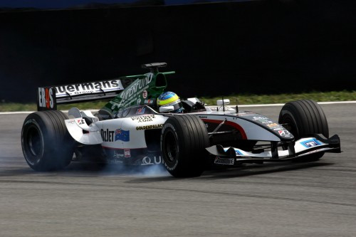 „Ferrari“ nusileido „Minardi“ norams