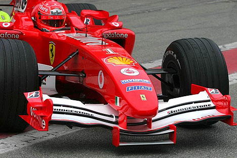 M. Verstappenas nori sulaukti „Ferrari“ prezidento skambučio