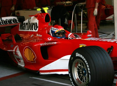 „Ferrari“ ir vėl bandė V8 variklį