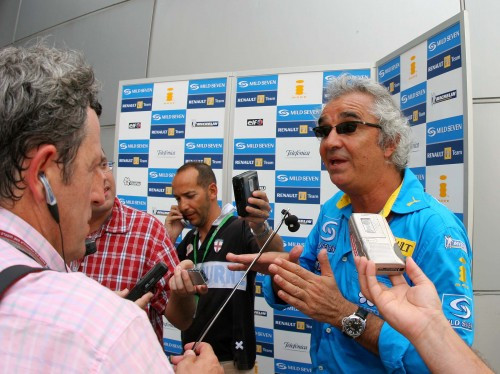 F.Briatore laukia „Ferrari F2005“ pasirodymo