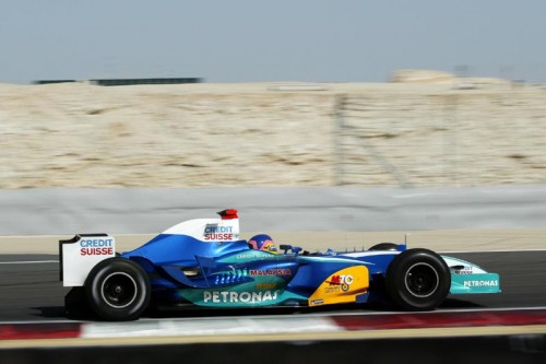 J.Villeneuve’as pyksta ant „Sauber“