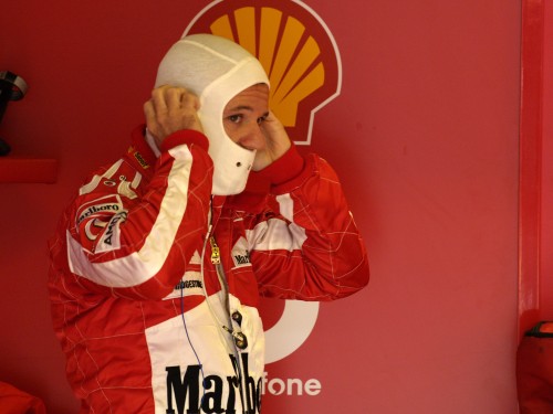 R.Barrichello nesiruošia nusileisti M.Schumacheriui