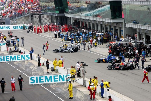 „Michelin“ grąžins pinigus JAV GP žiūrovams