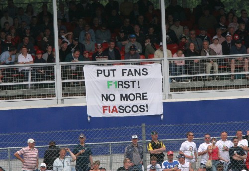 FIA nepatenkinta komandų pasiūlymais