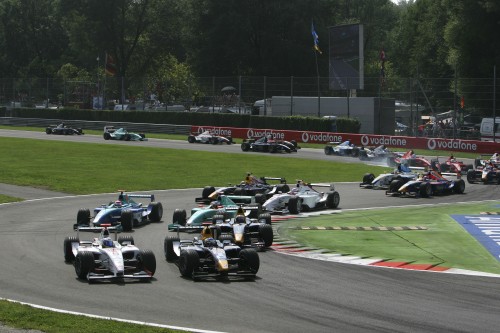 Monza atšaukė „Formulės-3000“ lenktynes