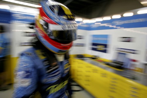 F.Alonso ragina „Renault“ pasitempti