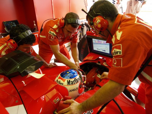 R.Barrichello nebus paleistas iki 2006 m.