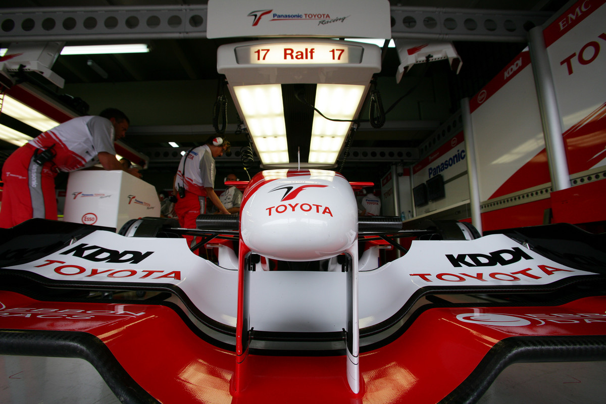 „Toyota“ neieško pamainos M.Gascoyne‘ui