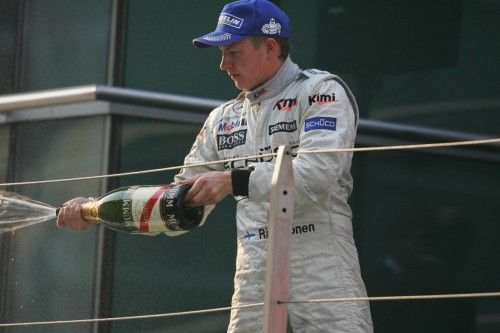 K.Raikkonenas teigia nesudaręs sutarties su „Ferrari“