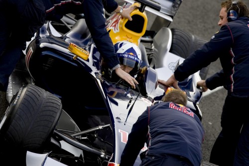 D.Coulthardas: „Red Bull RB2“ geriau subalansuotas