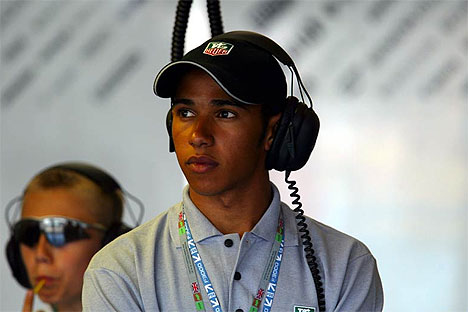 L.Hamiltonas artėja prie „Formulės-1“