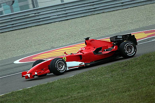F.Massa bandė naująjį „Ferrari“