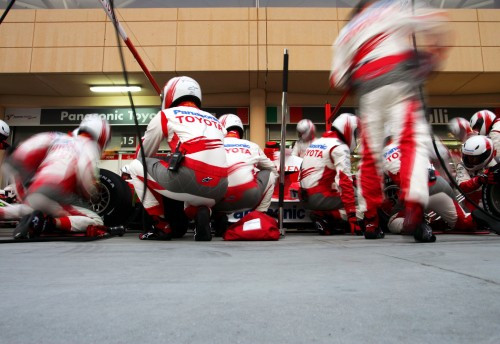 „McLaren“ ragina nenurašyti „Toyota“ ekipos