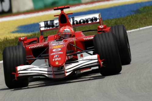 „Formulės-1“ komandos nerimsta dėl lanksčių sparnų