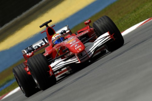 Varžovai nepatenkinti „Ferrari“ priekiniu sparnu