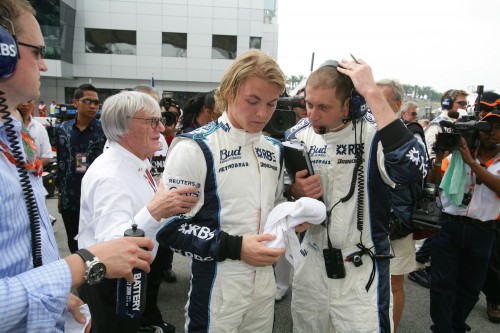 N.Rosbergui gresia variklio keitimas
