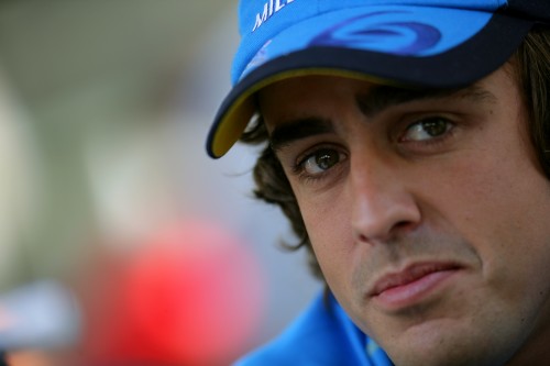 F.Alonso tikisi stipraus „Renault“ savaitgalio