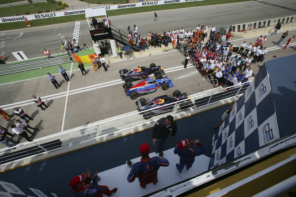 GP2: Valensijos sprinte nugalėjo M.Ammermulleris
