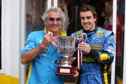 F. Briatore: aš įkalbėjau F. Alonso pereiti į „Aston Martin“