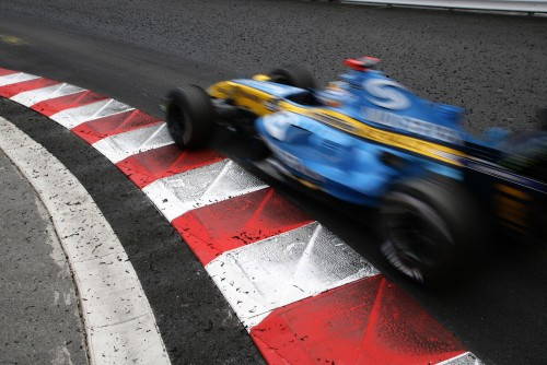 Naujas „Renault“ bolido dažymas