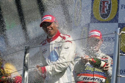 GP2. L.Hamiltonas laimėjo „namų“ lenktynes