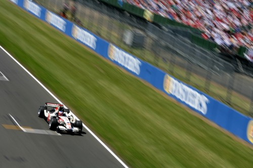 FIA ir vėl nori mažinti greitį „Formulėje-1“
