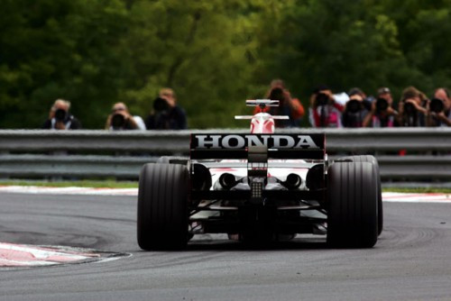 „Honda“ įsitikinusi naujo variklio patikimumu