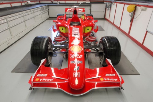 Oficialiai pristatytas „Ferrari F2007“ bolidas