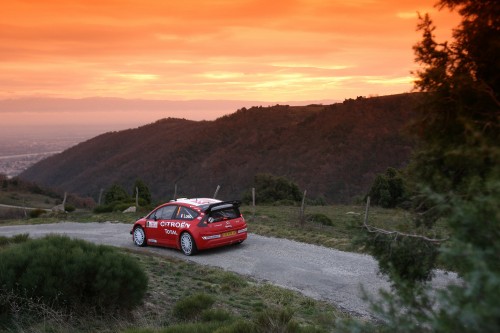 WRC: „Citroen“ tęsia dominavimą Monte Karle