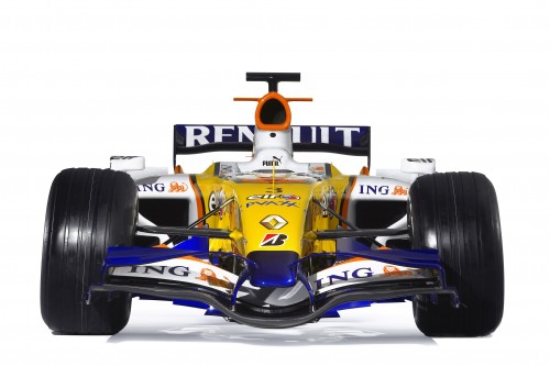Oficialiai pristatytas naujasis „Renault“ bolidas