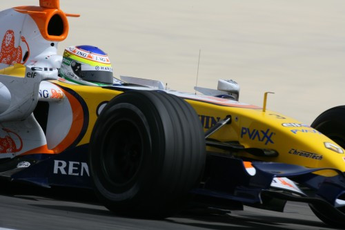 G. Fisichella: „Renault“ atsilieka puse sekundės