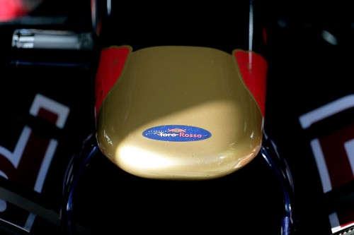 „Toro Rosso“ sėkmingai daužo bolidą
