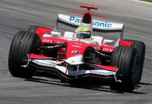 R. Schumacheris tikisi „Toyota“ pažangos