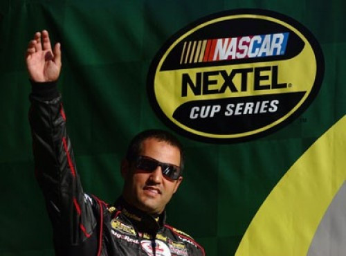 J. P. Montoya baugina NASCAR varžovą norintį išbandyti „F-1“