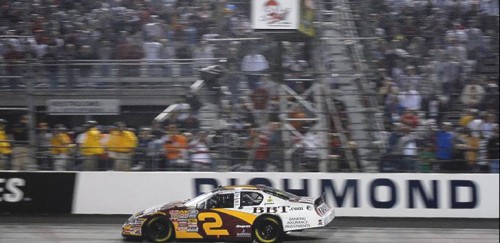 NASCAR: Richmonde vėl laimėjo J. Johnsonas