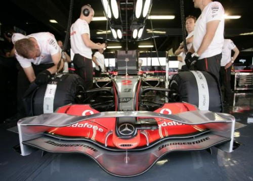 FIA neturi priekaištų „McLaren“ sparnui