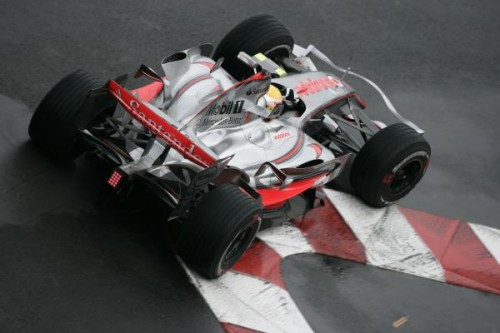 FIA išteisino „McLaren“ komandą