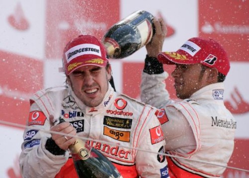 F. Alonso pasiilgo L. Hamiltono konkurencijos