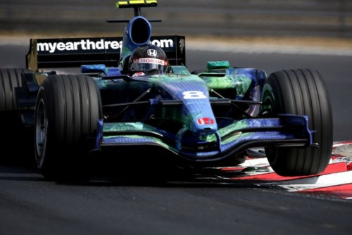 R. Barrichello už mėnesio tikisi pagreitėjimo