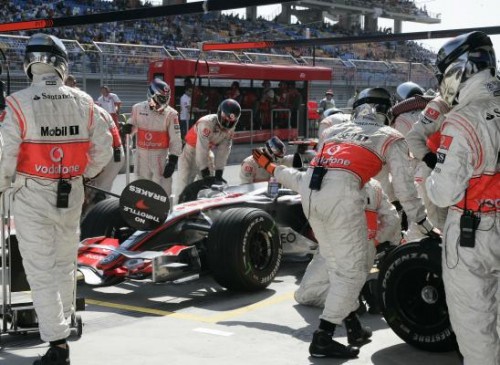 „McLaren“ komandai – 50 tūkst. USD bauda