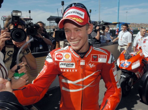 MotoGP: C. Stoneris laimėjo lenktynes Katare