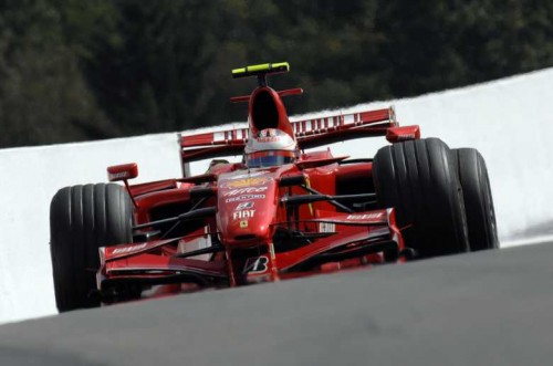 „Ferrari“ žada kovoti dėl pilotų titulo